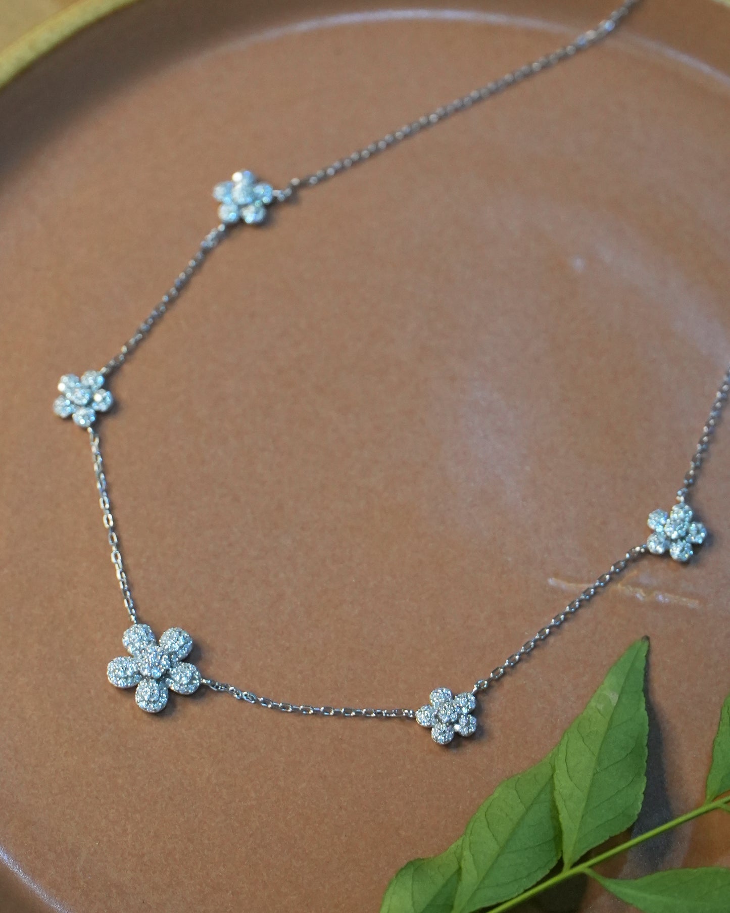 Sparkling White Flower CZ Chain Pendent Set